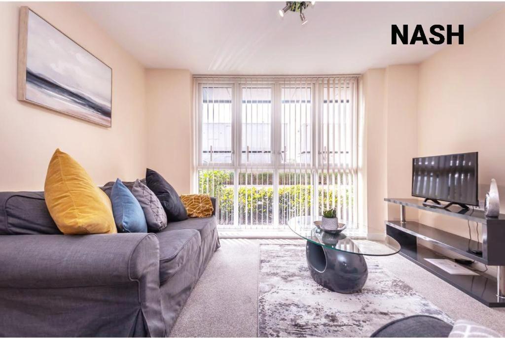 Stylish 2 Bedroom Apartment-Short Term Lets & Serviced Accomodation Редінг Екстер'єр фото